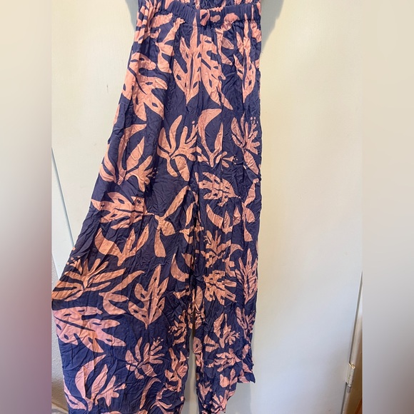NWT HoloHolo Surf Monstera Jumpsuit Size S - Picture 7 of 7